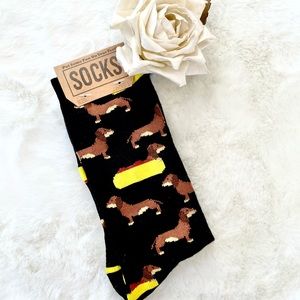 New with tags dachshund SOCKS black with brown ,Yellow and a little red. SZ 6-12